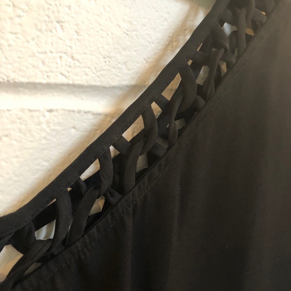 🌞 Black Detail Tank - Picture 3 of 9